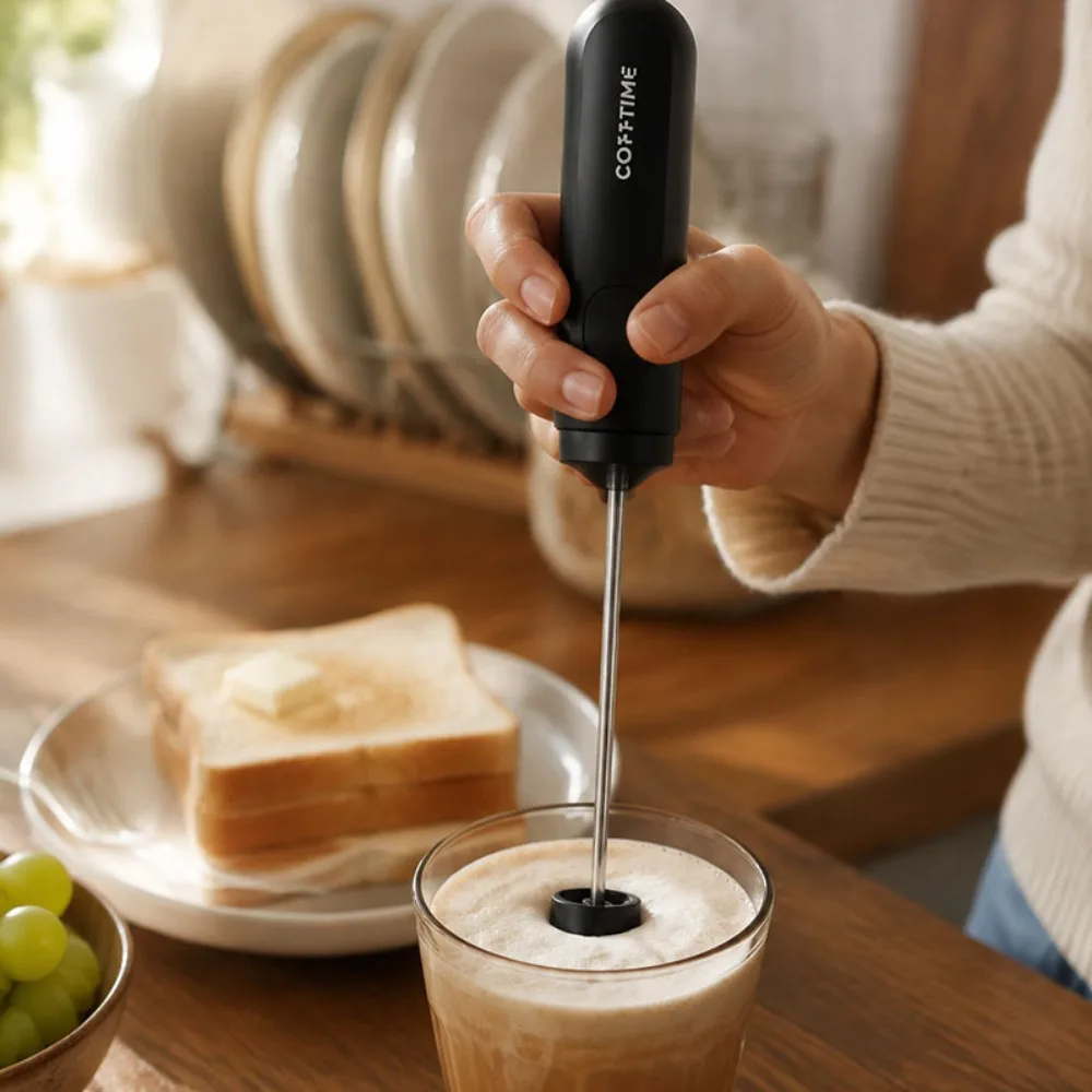 Elektryczny spieniacz do mleka – Electric Milk Frother Handheld recenzja i cena